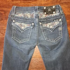 Miss Me Signature Skinny Dark Wash with Embellished Button Flap Pockets, Size 27